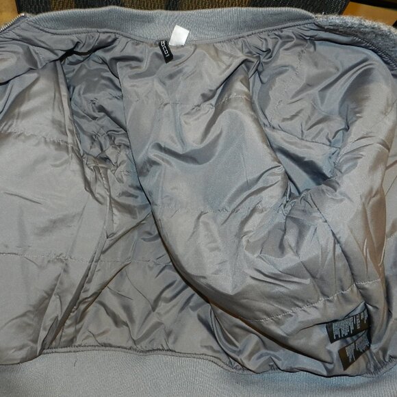 H&M Divided Women’s Coated Varsity Bomber Jacket Winter Size XXS - Picture 14 of 16